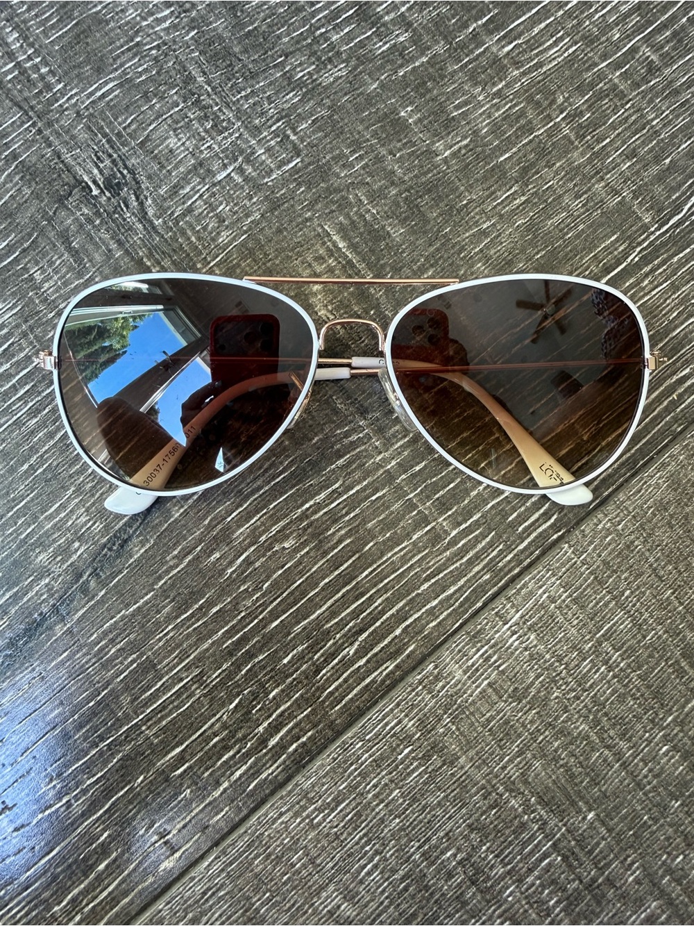 Ann Taylor LOFT White & Gold Aviator Sunglasses + Case